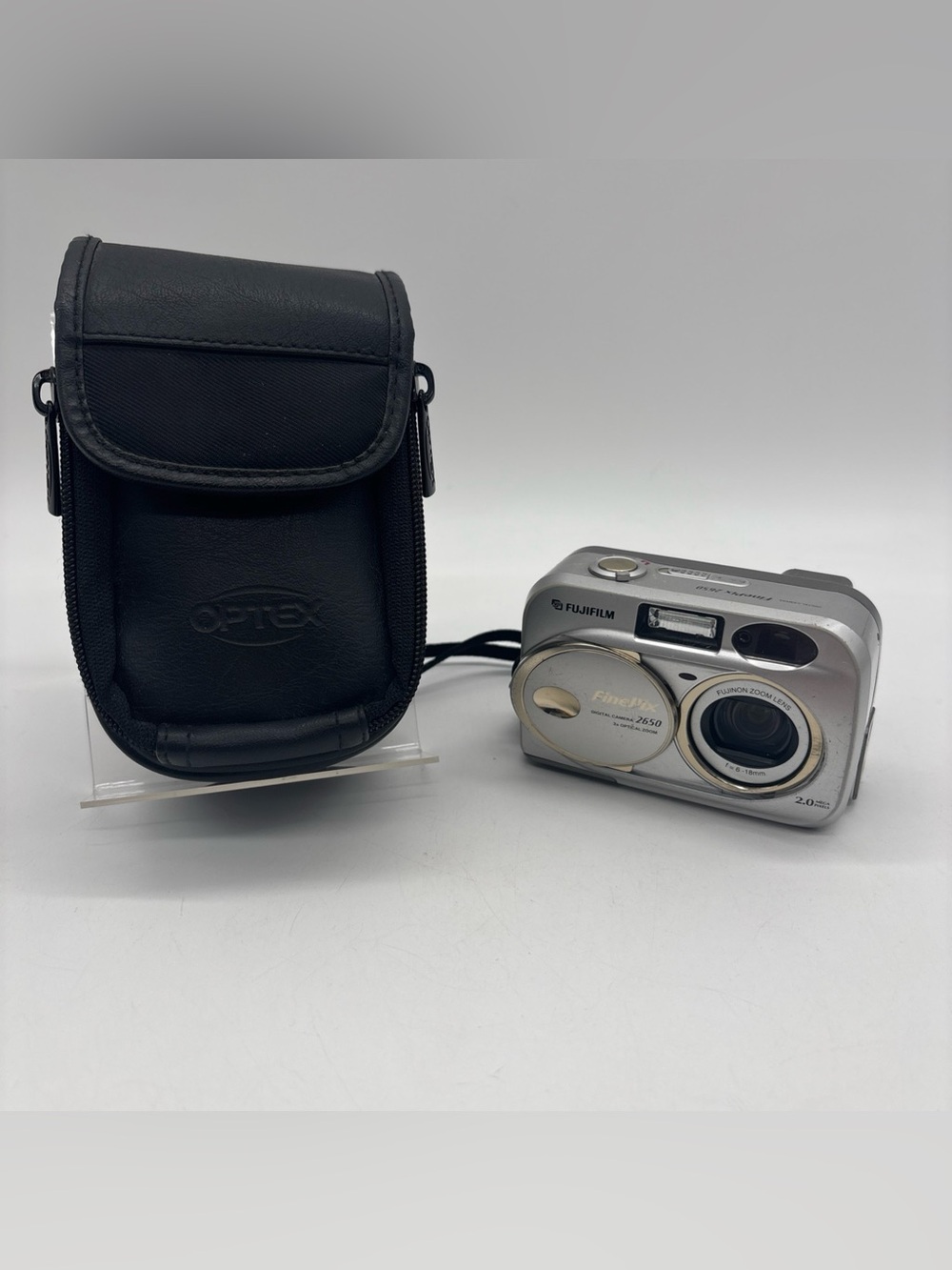 Fujifilm FinePix 2650 Digital Camera 2.0MP 3x Zoom w/ Case Tested